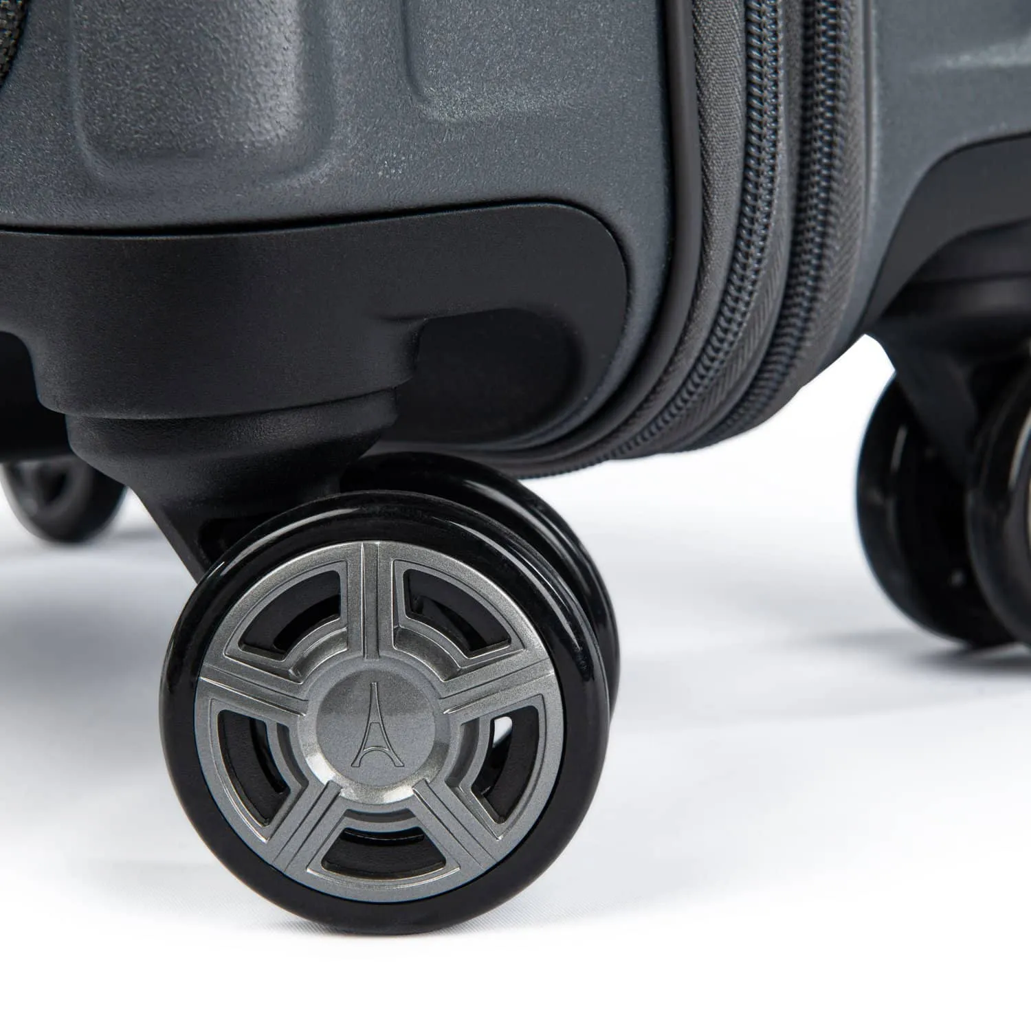 Platinum Elite Business Plus Carry-On Expandable Hardside Spinner