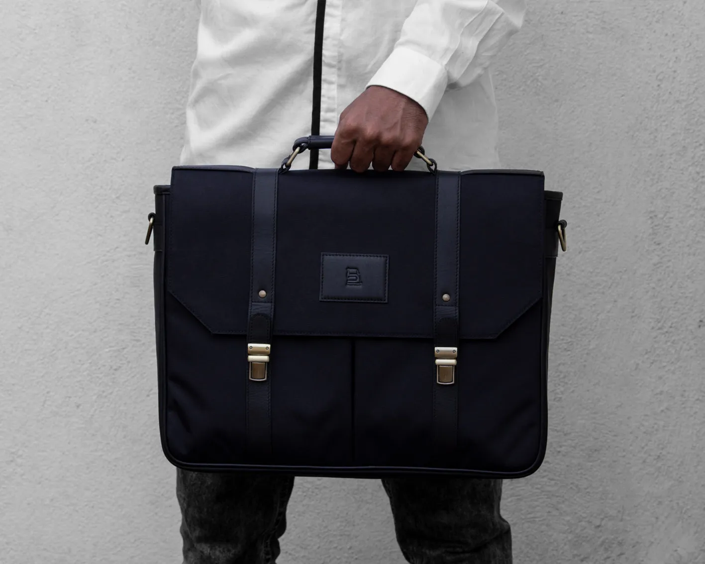 Retro Laptop Bag - Black