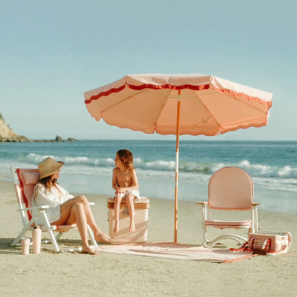 The Tommy Chair - White - Rivie Pink